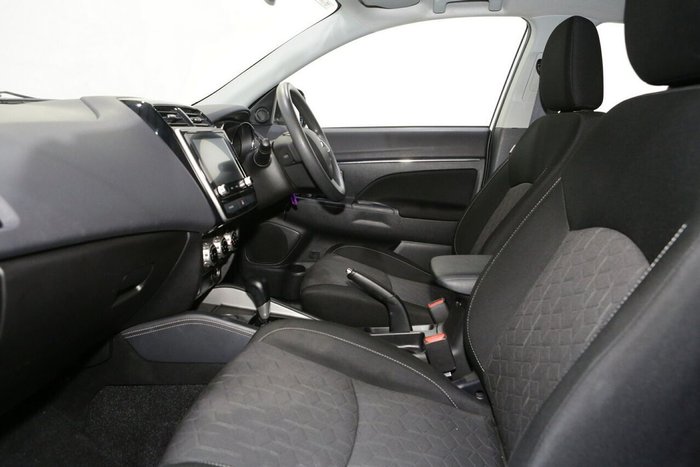 2024 Mitsubishi ASX ES