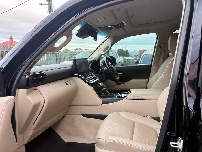 2023 Toyota Landcruiser Sahara ZX
