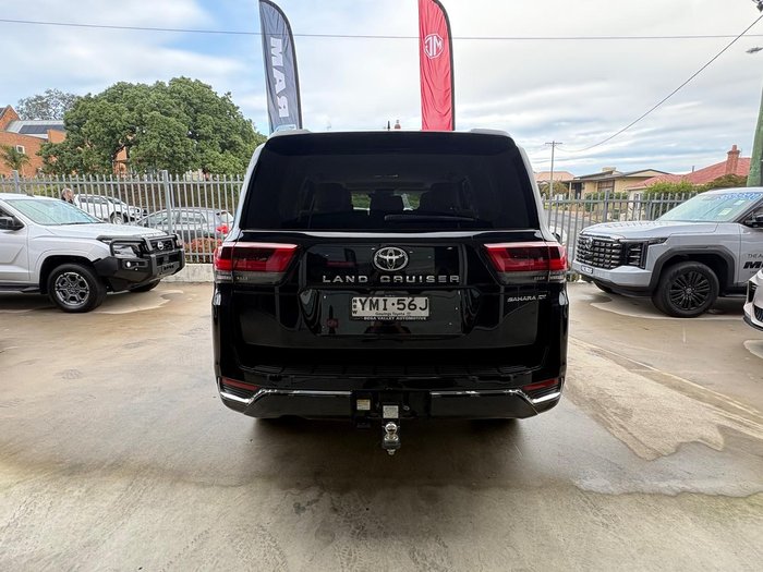 2023 Toyota Landcruiser Sahara ZX