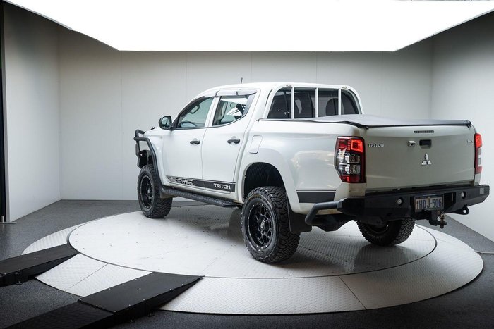 2019 Mitsubishi Triton GLX