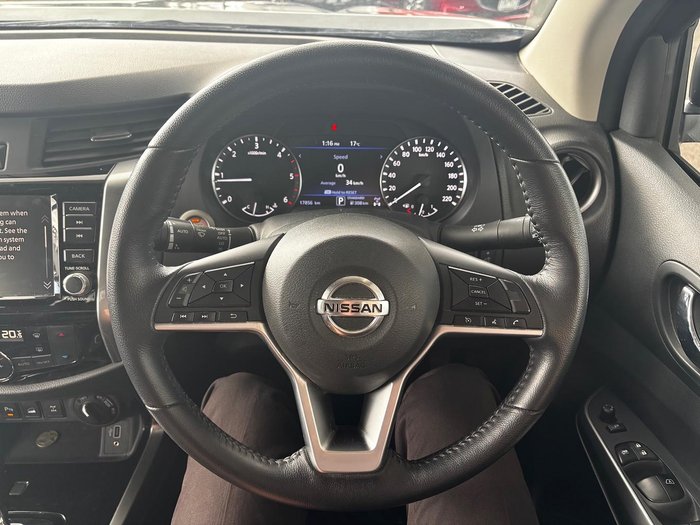 2024 Nissan Navara ST-X