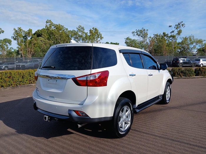 2016 Isuzu MU-X