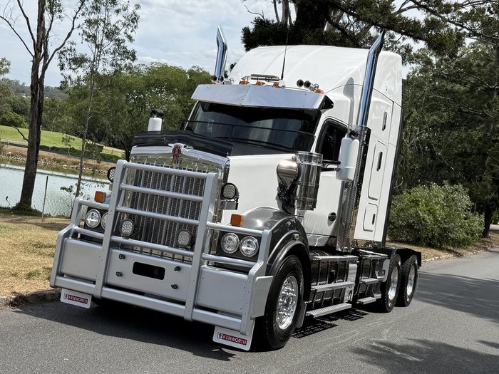 2023 Kenworth T610 SAR White