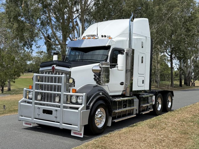 2023 Kenworth T610 SAR White