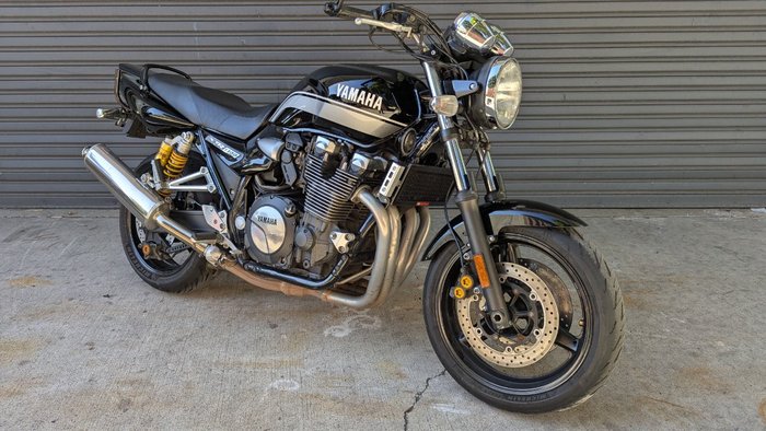 2010 Yamaha XJR1300 Black