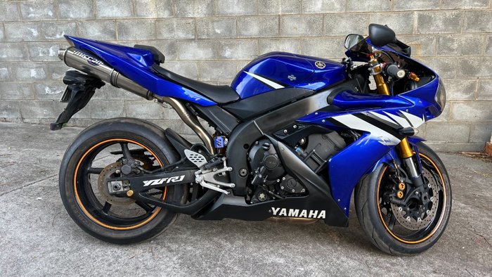 2005 Yamaha YZF-R1 BLUE/BLACK