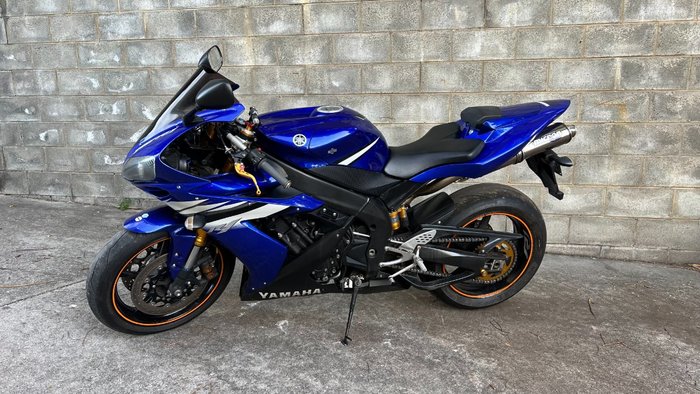 2005 Yamaha YZF-R1 BLUE/BLACK