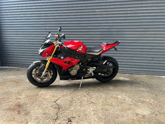 2015 BMW Motorrad S 1000 R Red