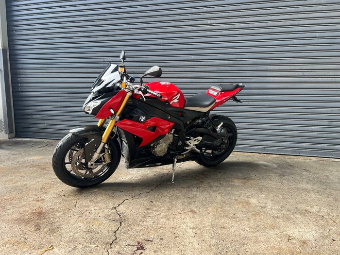2015 BMW Motorrad S 1000 R Red
