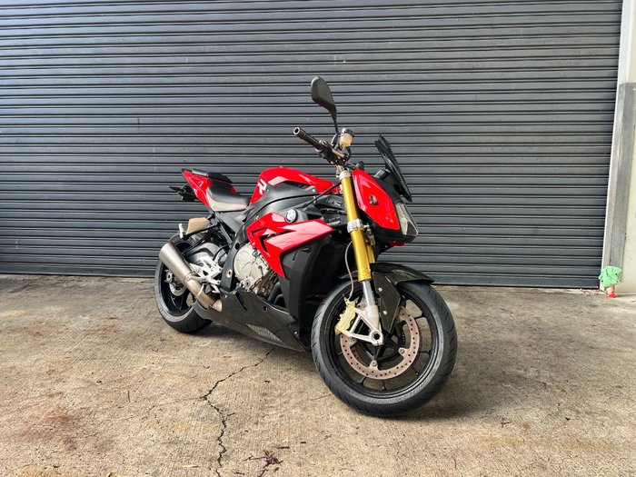 2015 BMW Motorrad S 1000 R Red