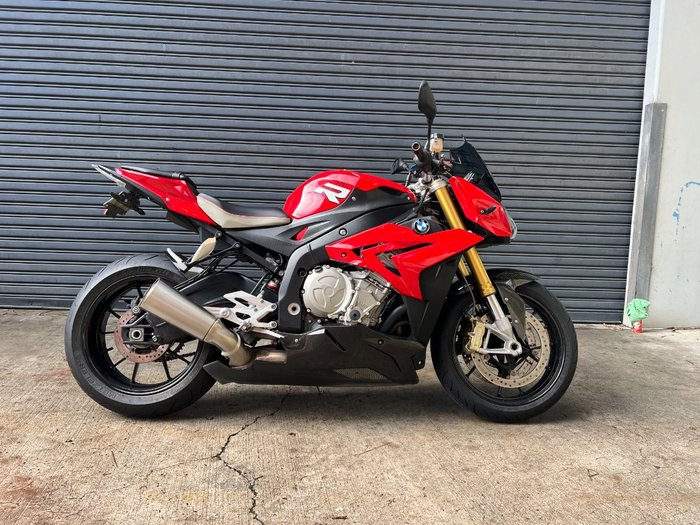 2015 BMW Motorrad S 1000 R Red
