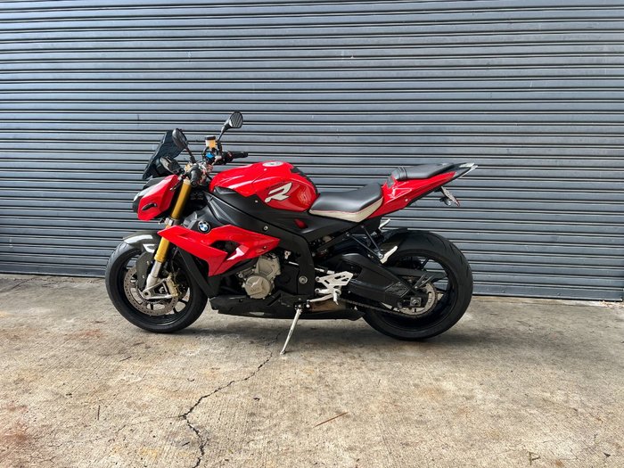 2015 BMW Motorrad S 1000 R Red