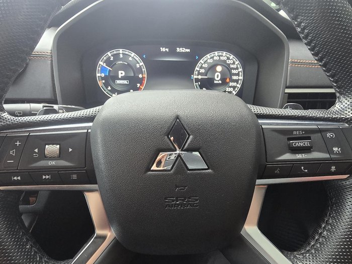 2022 Mitsubishi Outlander Exceed Tourer ZM MY22 AWD White Diamond with Black Mica Roof