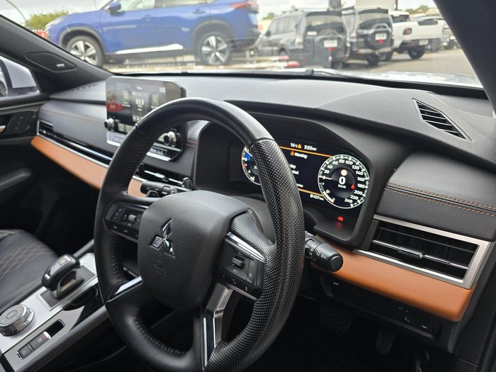 2022 Mitsubishi Outlander Exceed Tourer ZM MY22 AWD White Diamond with Black Mica Roof