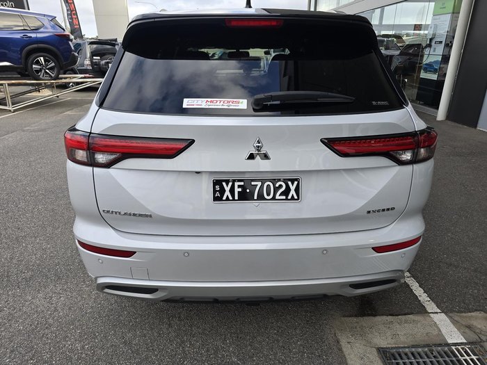 2022 Mitsubishi Outlander Exceed Tourer