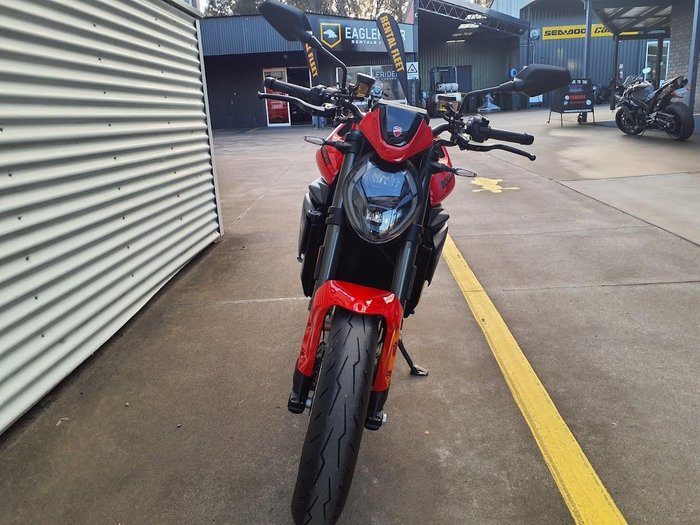 2026 Ducati Monster + 890 Monster Red