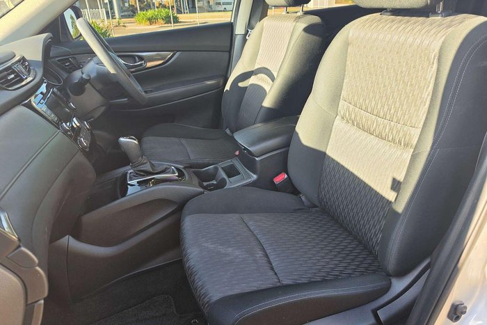 2022 Nissan X-TRAIL ST