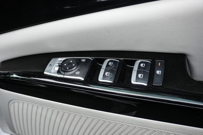 2023 Kia Carnival Si