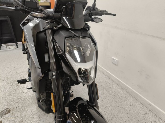 2022 CFMOTO 300 NK ABS Black