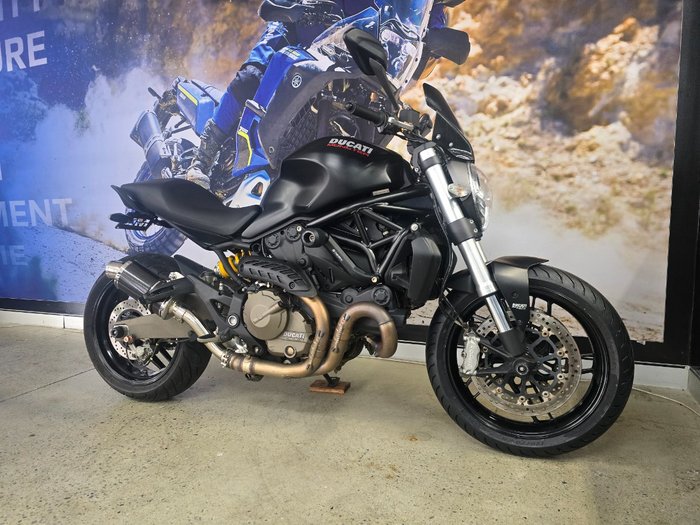 2014 DUCATI MONSTER 821 BLACK