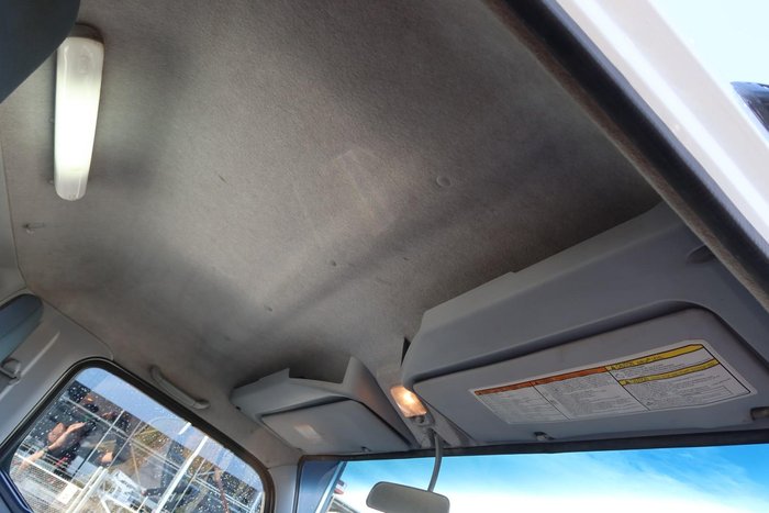 2015 Fuso Canter 815