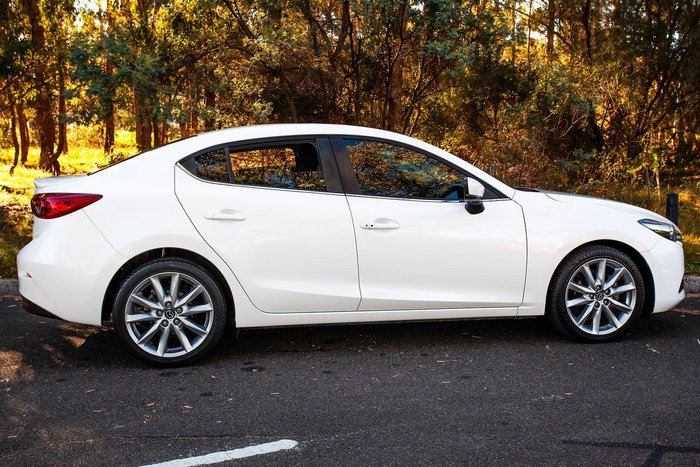 2019 Mazda 3 SP25