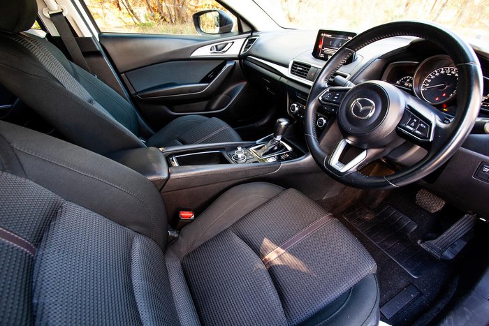 2019 Mazda 3 SP25