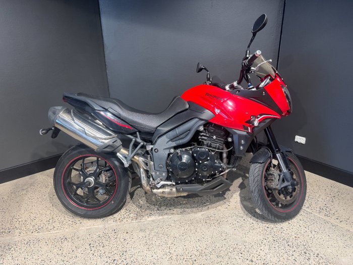 Triumph 2013 TRIUMPH 1050CC TIGER 1050 SE RED