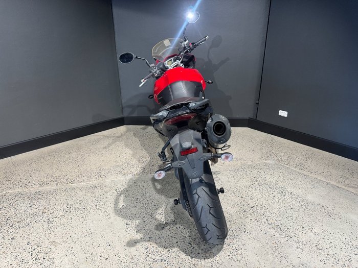 Triumph 2013 TRIUMPH 1050CC TIGER 1050 SE RED