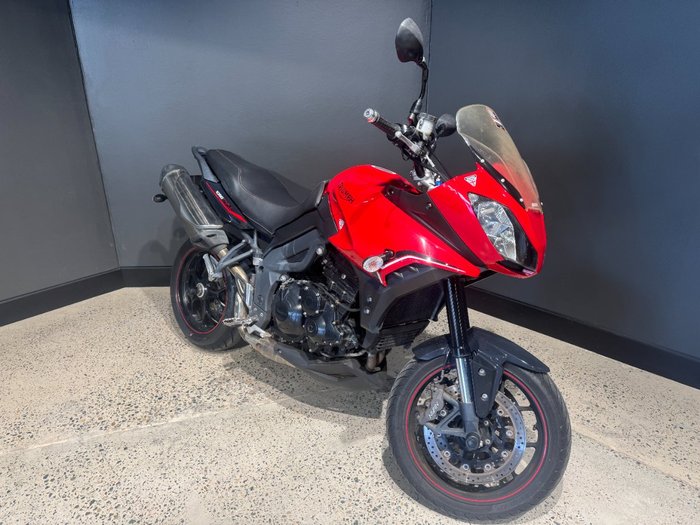 Triumph 2013 TRIUMPH 1050CC TIGER 1050 SE RED