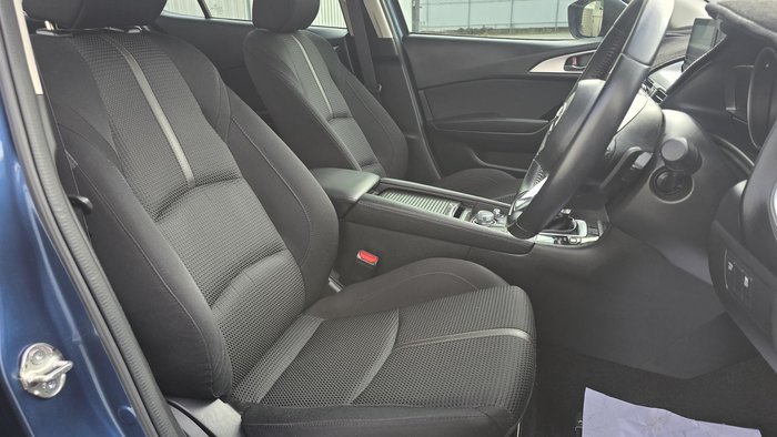 2018 Mazda 3 SP25