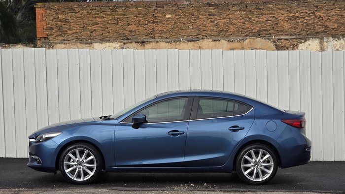 2018 Mazda 3 SP25