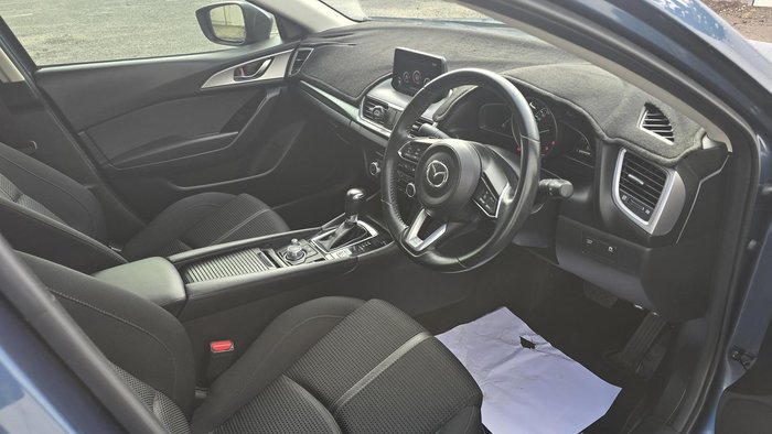 2018 Mazda 3 SP25