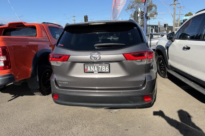 2018 TOYOTA KLUGER