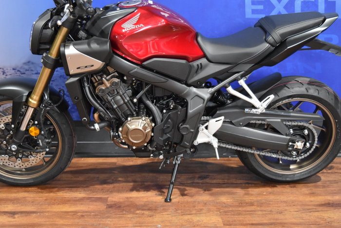 2025 Honda CB650R Red