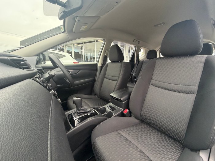 2017 Nissan X-TRAIL ST