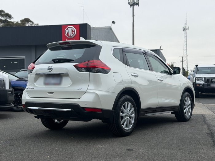 2017 Nissan X-TRAIL ST