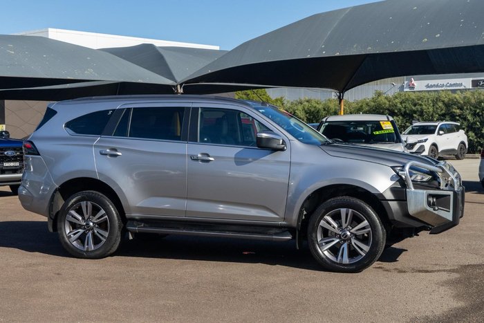 2023 Isuzu MU-X LS-T