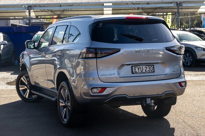2023 Isuzu MU-X LS-T