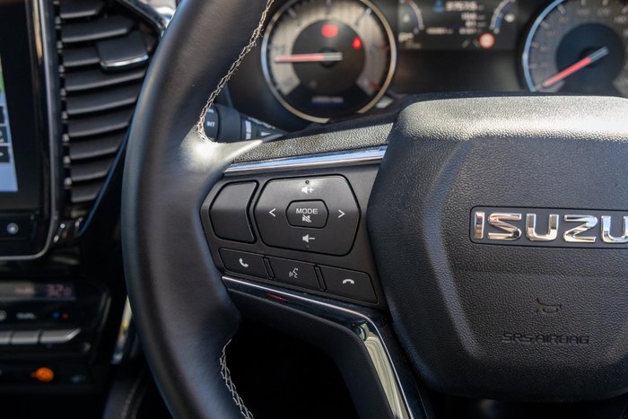 2023 Isuzu MU-X LS-T