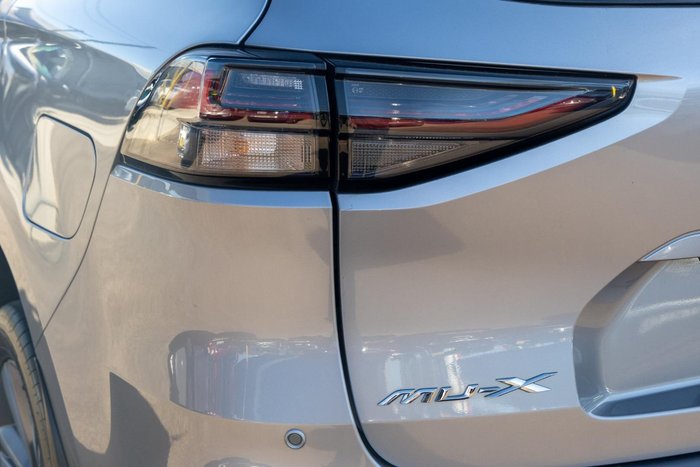 2023 Isuzu MU-X LS-T