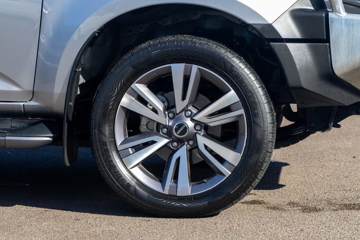 2023 Isuzu MU-X LS-T