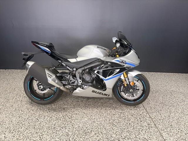 2025 Suzuki GSX-R1000R