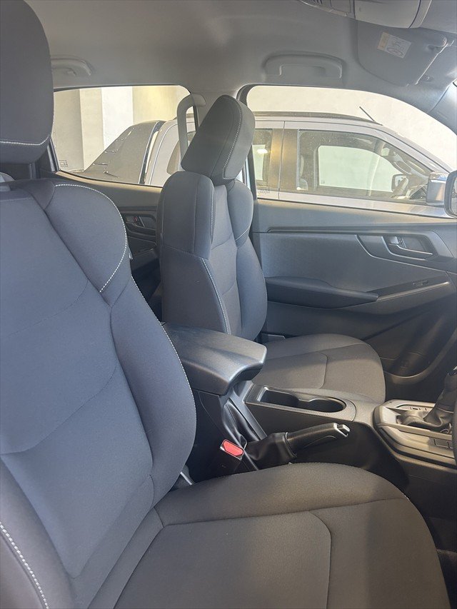 2025 Isuzu D-MAX SX