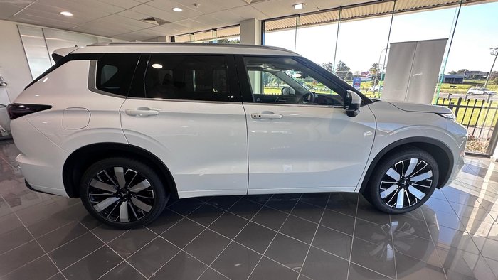 2026 Mitsubishi Outlander Exceed
