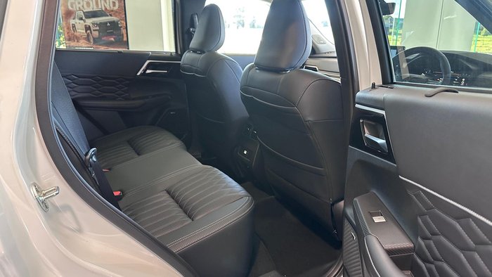 2026 Mitsubishi Outlander Exceed