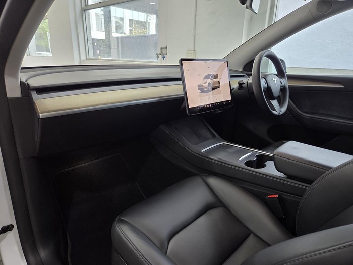 2023 Tesla Model Y Rear-Wheel Drive