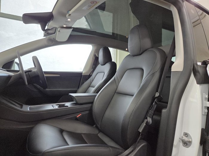2023 Tesla Model Y Rear-Wheel Drive