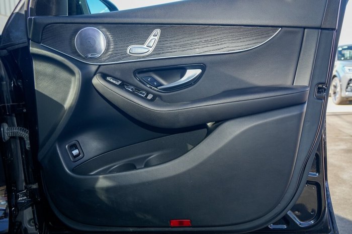 2019 Mercedes-Benz GLC-Class GLC300
