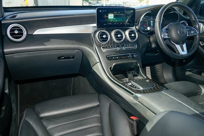2019 Mercedes-Benz GLC-Class GLC300